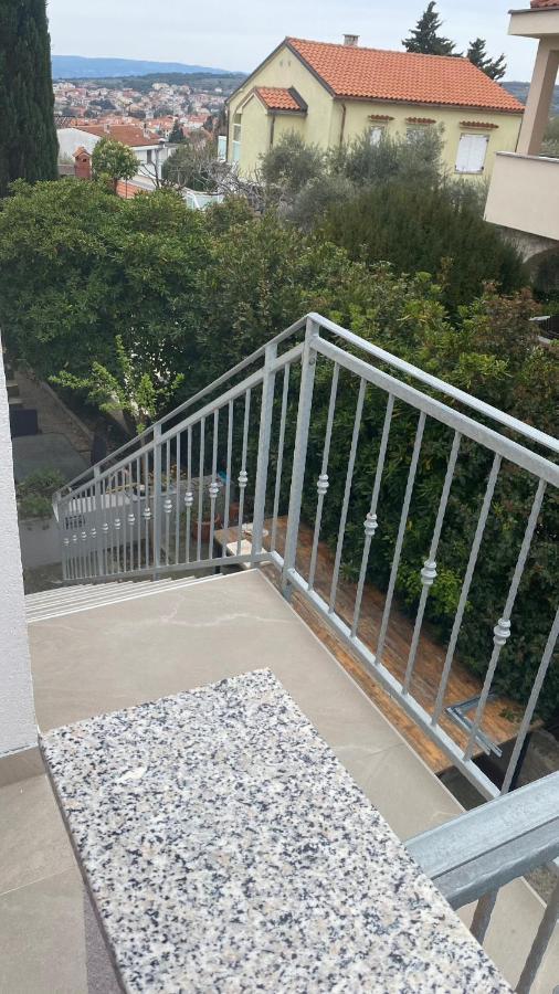 Guest House Tonica 克尔克 外观 照片