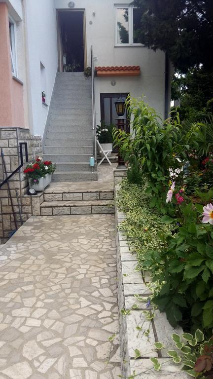Guest House Tonica 克尔克 外观 照片